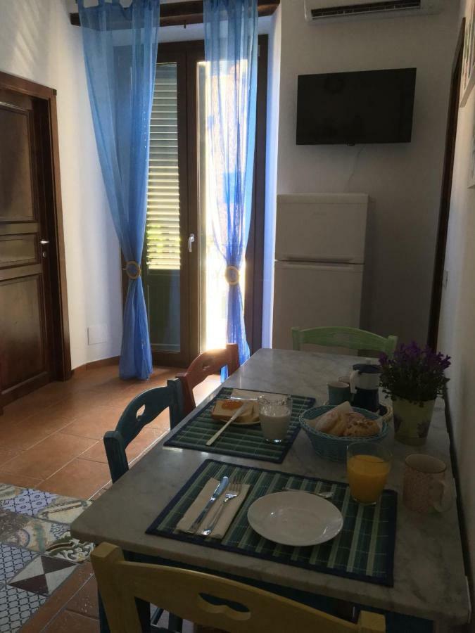 Casa Vacanze Villa D'Orleans Palermo Exterior foto