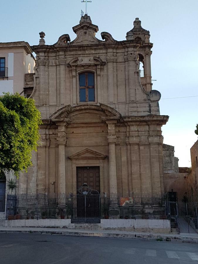 Casa Vacanze Villa D'Orleans Palermo Exterior foto