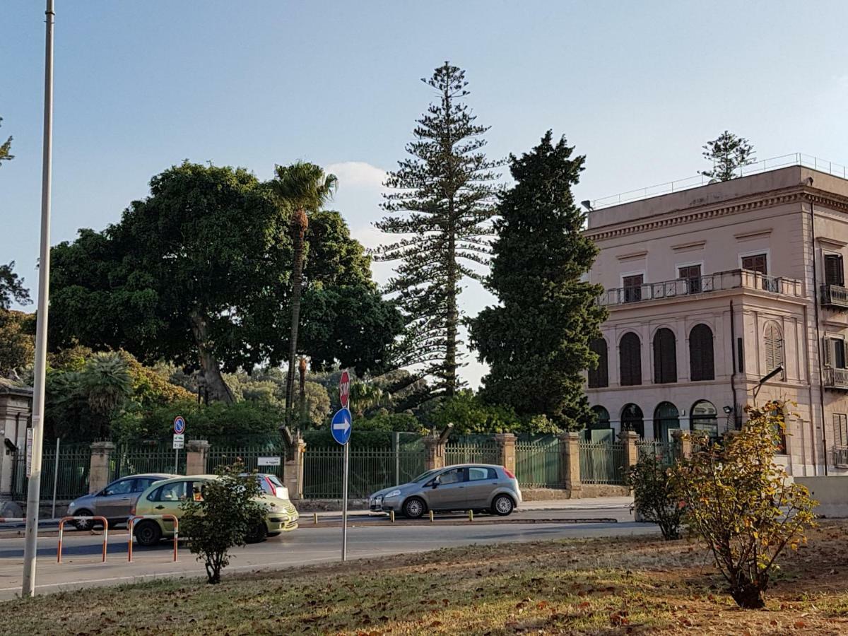 Casa Vacanze Villa D'Orleans Palermo Exterior foto