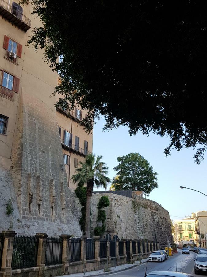 Casa Vacanze Villa D'Orleans Palermo Exterior foto